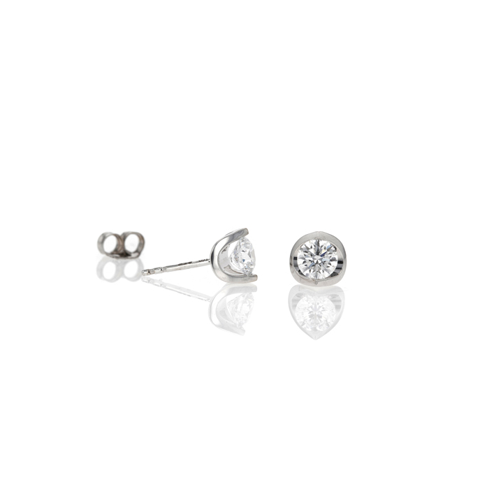 18ct White Gold 1.00ct Lab Diamond Earrings. - Image 2